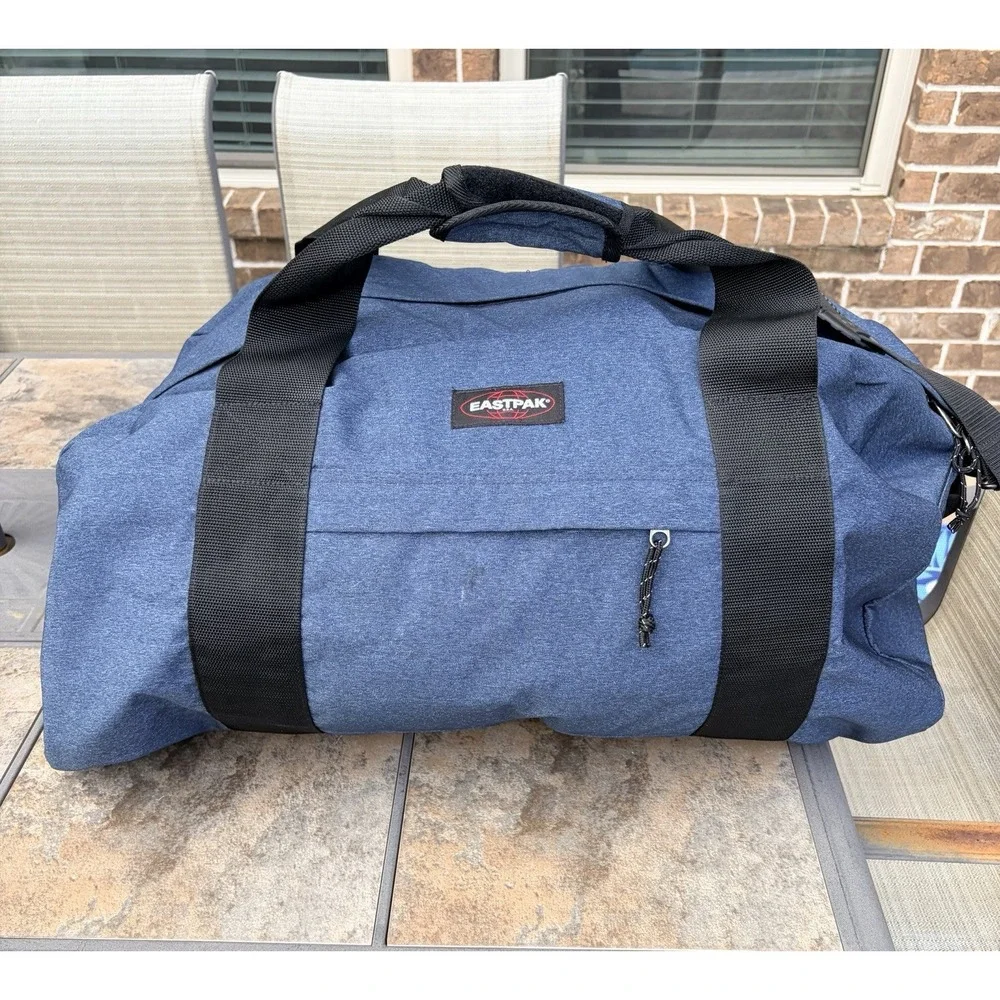 VTG Eastpak Blue Sports Duffle Bag USA X-Large 24